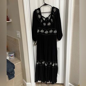 Free People Black Boho Midi Dress in L